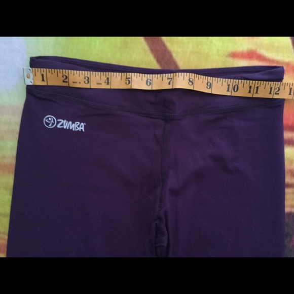 Zumba Wear Capri Leggings Size XSmall Purple - Picture 7 of 9